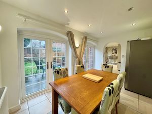 Photo 27- click for photo gallery